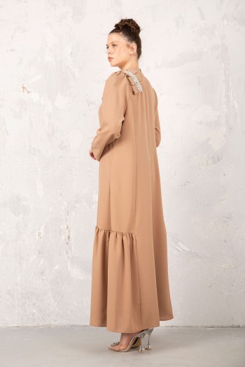 BEJ Omzu Taşlı Krep Elbise 32-9116
